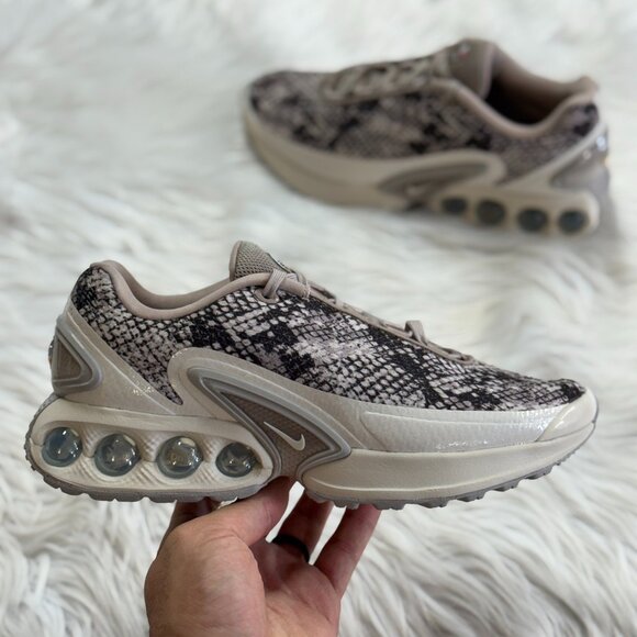 Nike Air Max Dn Snakeskin Womens Shoes HF5512-200 NEW Multi Sz - Picture 1 of 4